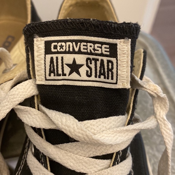 Converse shoes - Picture 6 of 7